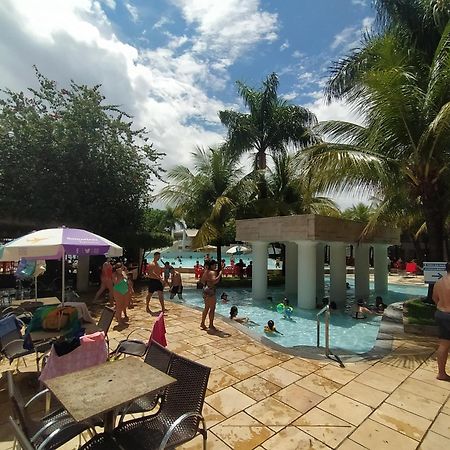 Lacqua Diroma, Mais Parque Acquatico Com Piscina De Ondas Caldas Novas Exterior foto