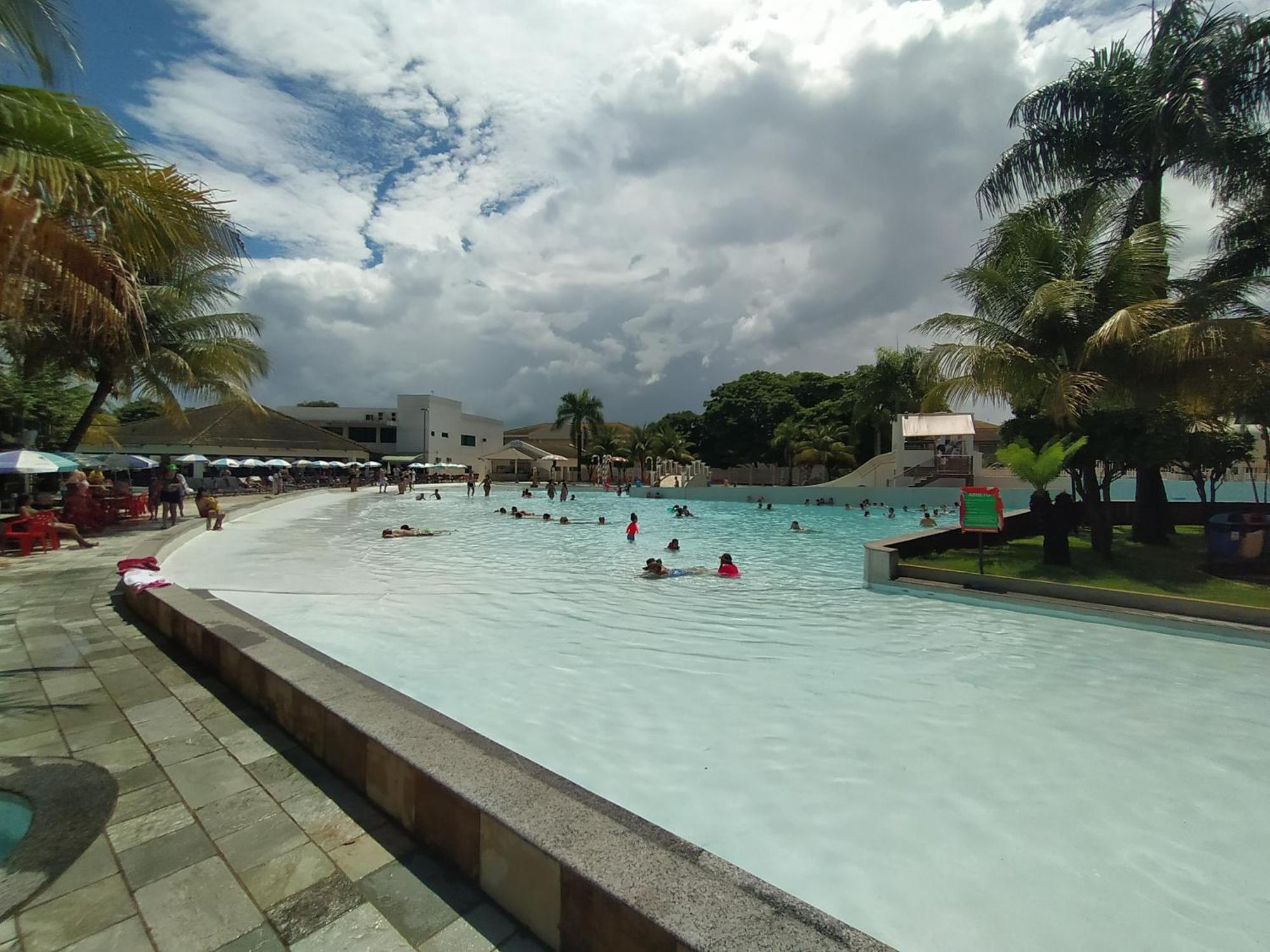 Lacqua Diroma, Mais Parque Acquatico Com Piscina De Ondas Caldas Novas Exterior foto
