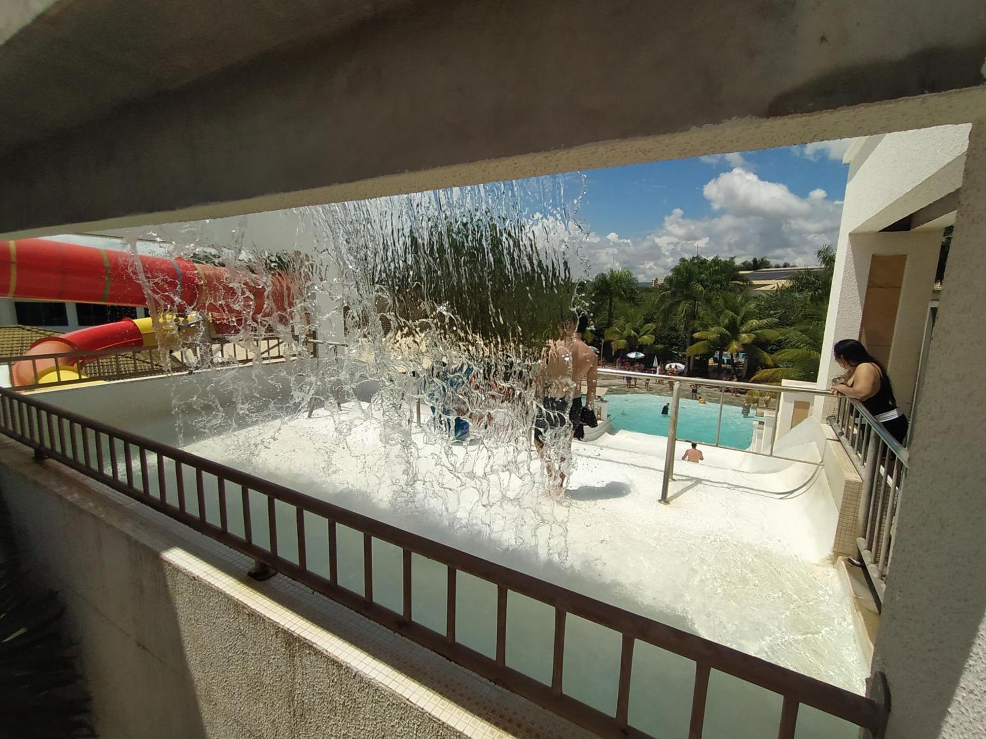 Lacqua Diroma, Mais Parque Acquatico Com Piscina De Ondas Caldas Novas Exterior foto